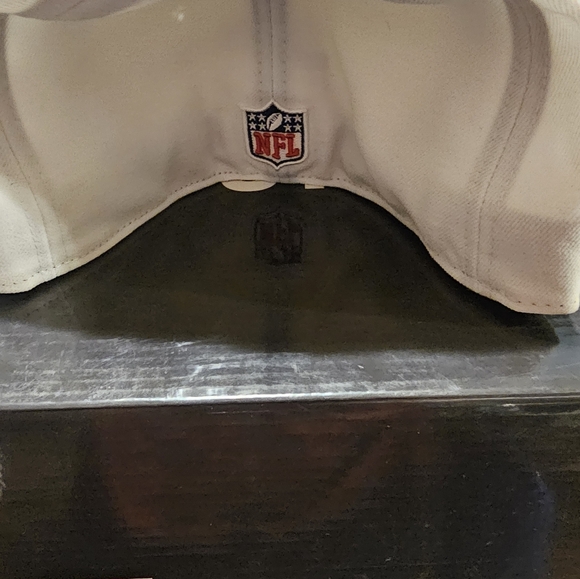 COPY - New Era fitted cap - Picture 2 of 3